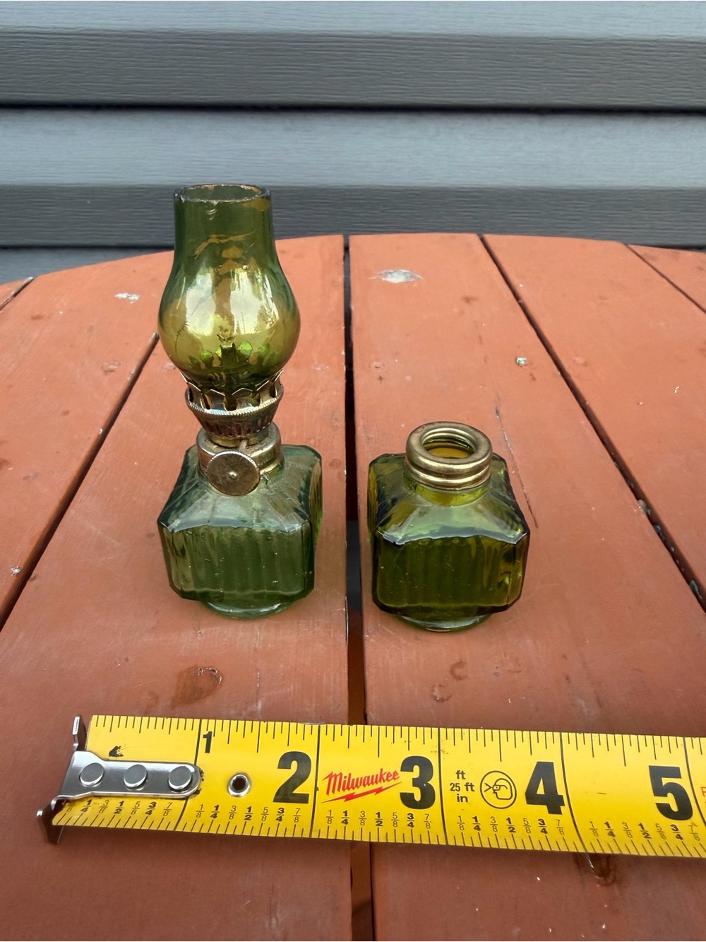 Vintage Emerald Green Glass Mini Oil Lamp - Picture 10 of 10